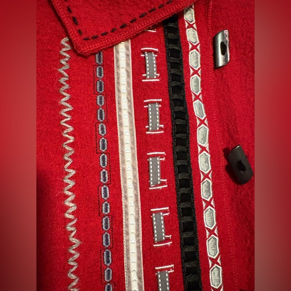 NWT!! Carson Wool Jacket with Artistic Details, MEDIUM - Picture 7 of 9